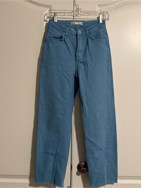 Zara Women’s Sky Blue Cropped Jeans